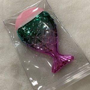 Mermaid tail cosmetic brush